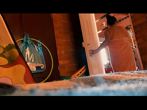 ❤️ Meu tío ségueme á ducha, fódeme mentres me ducho. ❤ Porno casero na pornografía gl.sayhentai.ru ❌️❤