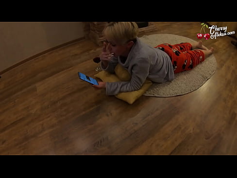 ❤️ Loura tola chupando unha enorme polla chupando e rebotando nela - Sexo anal ❤ Porno casero na pornografía gl.sayhentai.ru ❌️❤