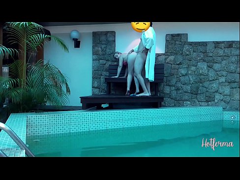 ❤️ O xefe invita a criada á piscina, pero non puido resistirse a un quente ❤ Porno casero na pornografía gl.sayhentai.ru ❌️❤